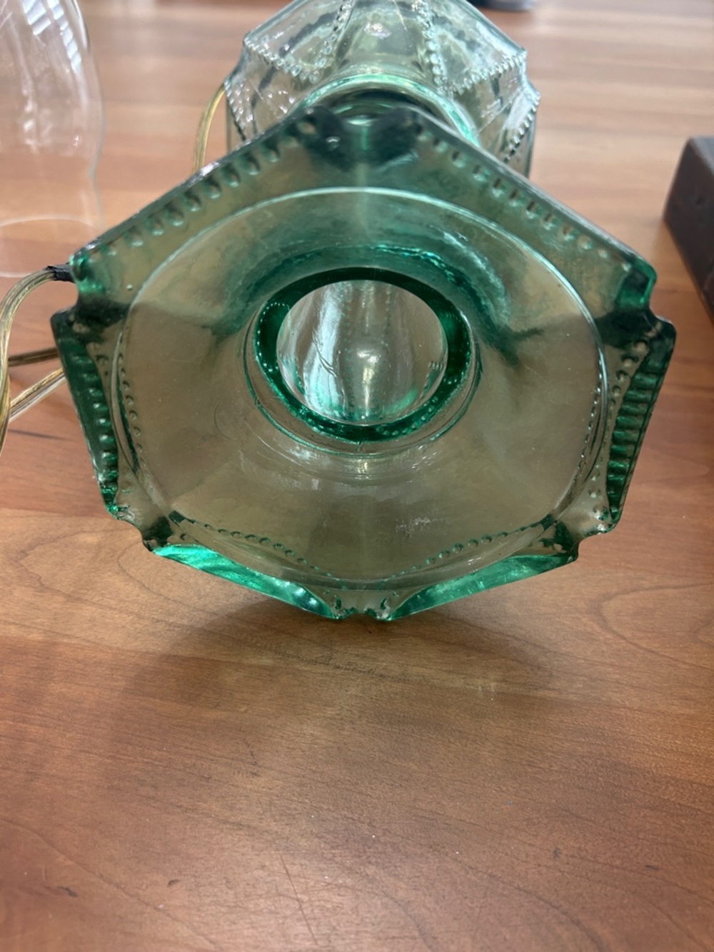 Vintage Seagreen Depression Glass Queen Of Hearts Oil Lamp - Picture 10 of 11
